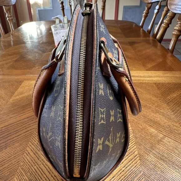 Louis Vuitton Ellipse PM Monogram Vintage Handbag - Picture 2 of 9